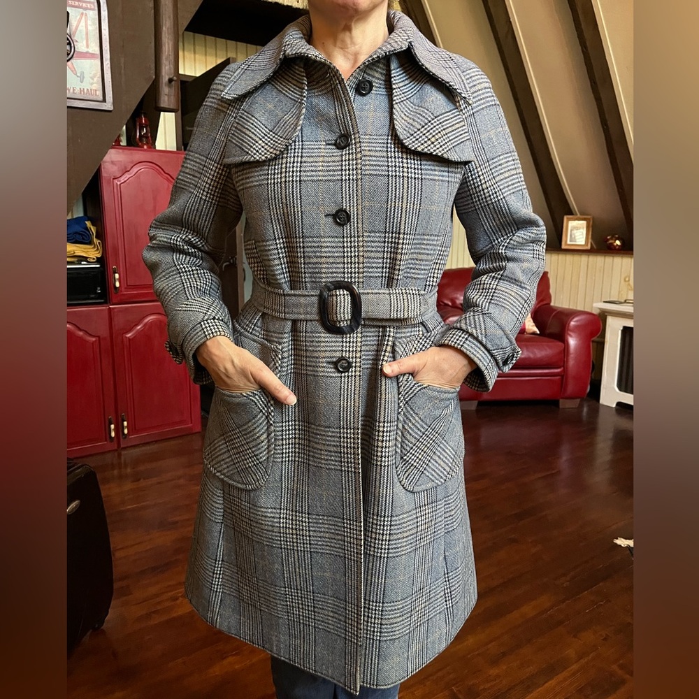 Ladies Vintage Blue and Gray Wool Coat from the 1950’s in perfect condition.